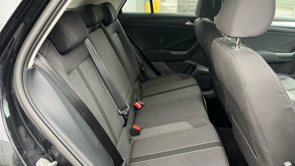 Volkswagen T-Roc 1.0 TSI Life 5dr Petrol Hatchback - Image 31