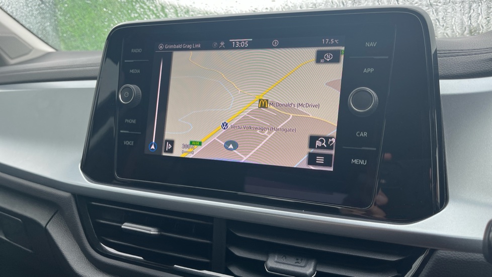 Volkswagen T-Roc 1.0 TSI Life 5dr Petrol Hatchback - Image 41