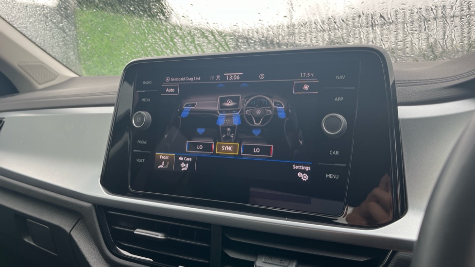 Volkswagen T-Roc 1.0 TSI Life 5dr Petrol Hatchback - Image 45