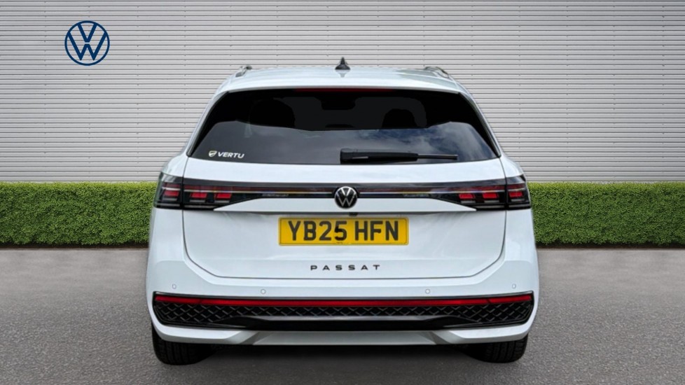 Volkswagen Passat 1.5 TSI eHybrid 272 R-Line 5dr DSG Estate - Image 8