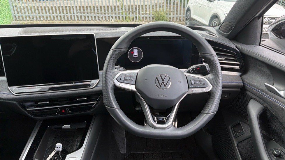 Volkswagen Passat 1.5 TSI eHybrid 272 R-Line 5dr DSG Estate - Image 10