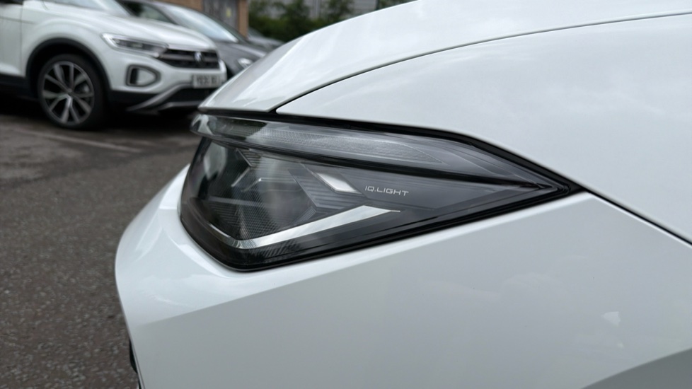 Volkswagen Passat 1.5 TSI eHybrid 272 R-Line 5dr DSG Estate - Image 27