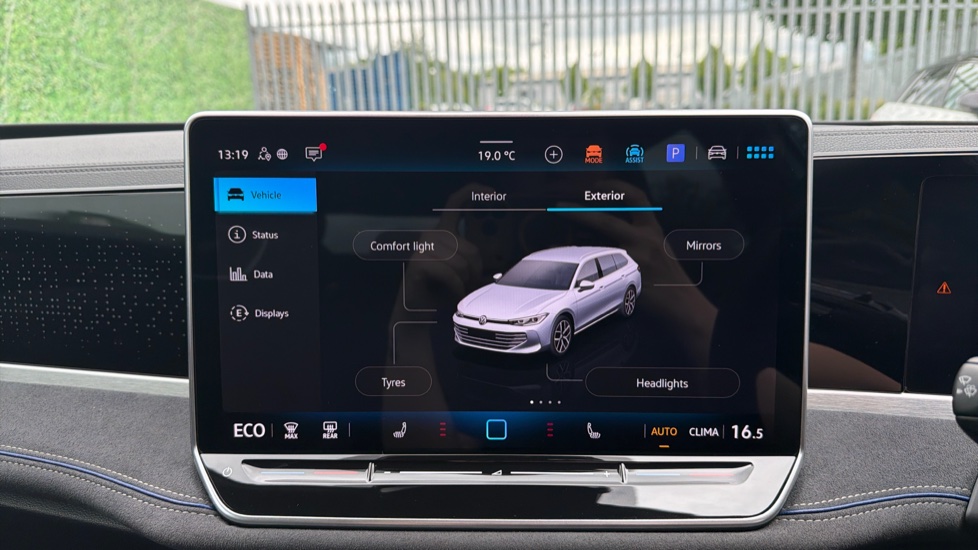 Volkswagen Passat 1.5 TSI eHybrid 272 R-Line 5dr DSG Estate - Image 34