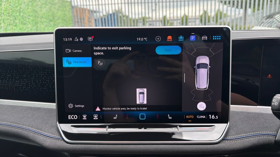 Volkswagen Passat 1.5 TSI eHybrid 272 R-Line 5dr DSG Estate - Image 37