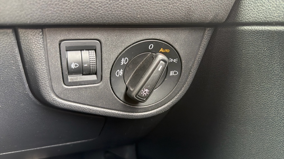 Volkswagen Polo 1.0 TSI 95 R-Line 5dr Petrol Hatchback - Image 27