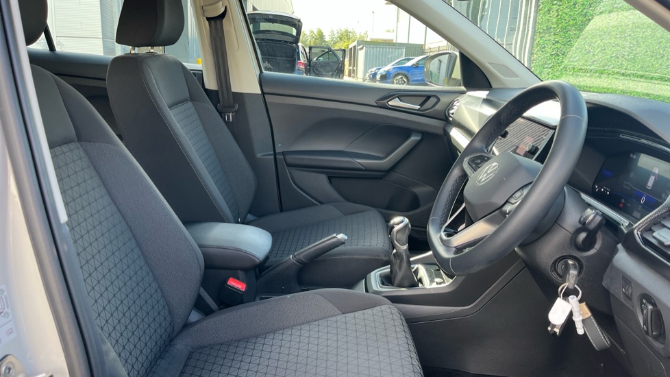 Volkswagen T-Cross 1.0 TSI SE 5dr Petrol Estate - Image 15