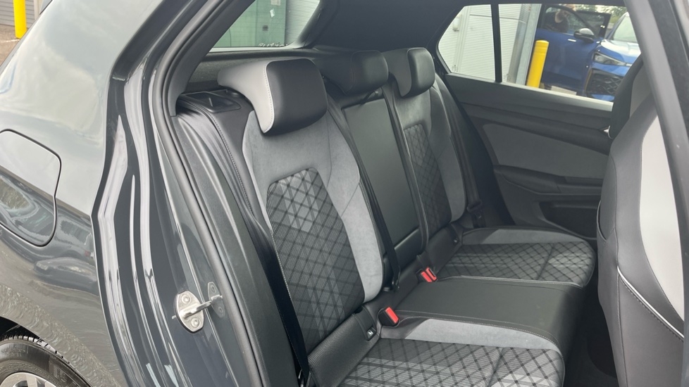 Volkswagen Golf 1.5 TSI 150 R-Line 5dr Petrol Hatchback - Image 33
