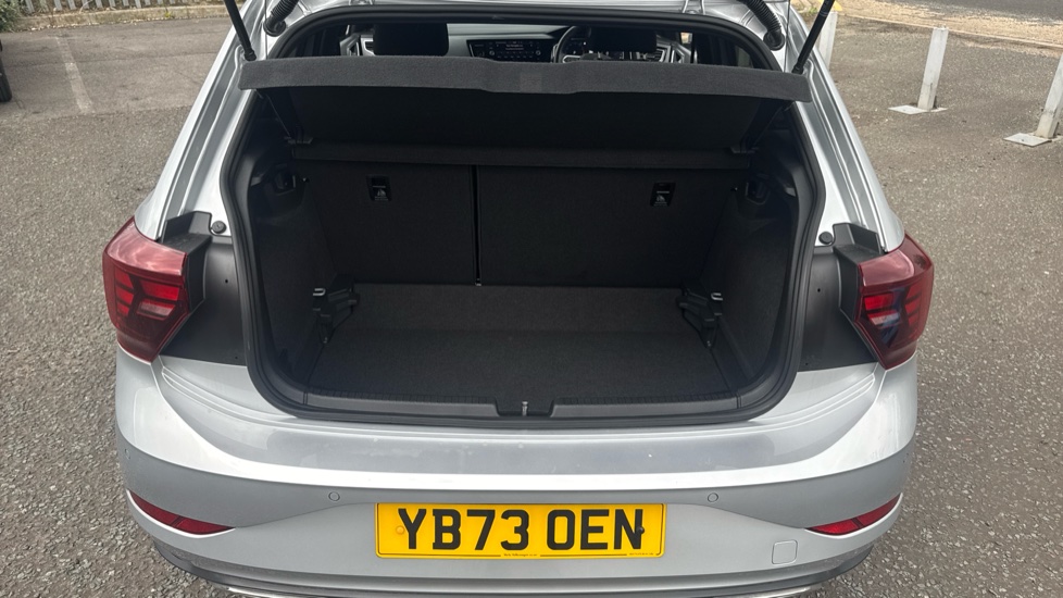 Volkswagen Polo 1.0 TSI R-Line 5dr DSG Petrol Hatchback - Image 20