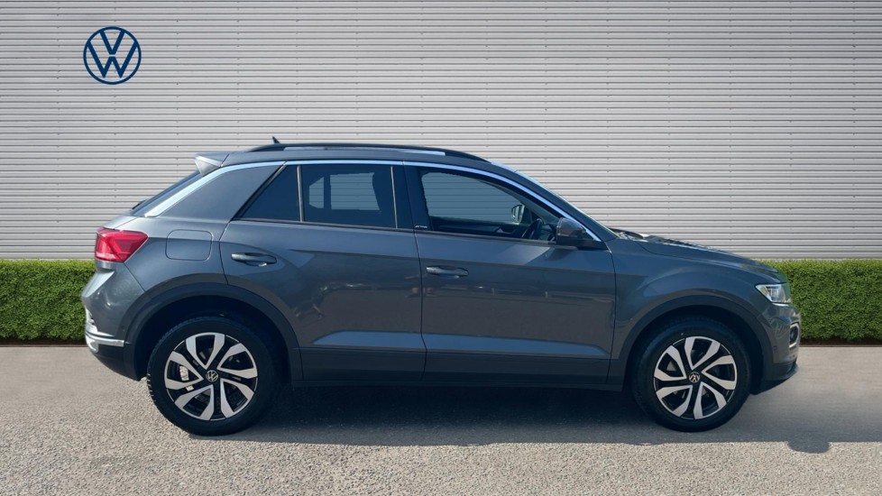 Volkswagen T-Roc 1.5 TSI EVO Active 5dr Petrol Hatchback - Image 4