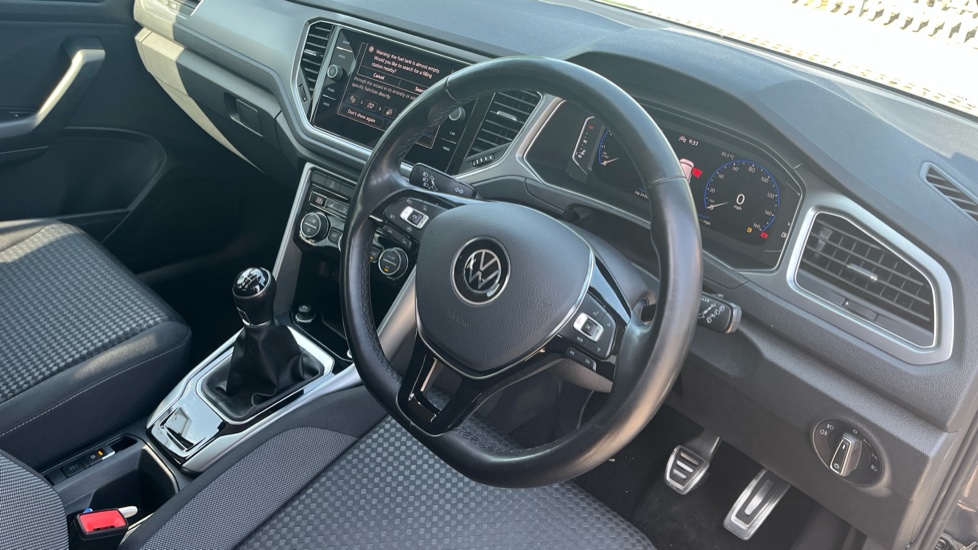 Volkswagen T-Roc 1.5 TSI EVO Active 5dr Petrol Hatchback - Image 6