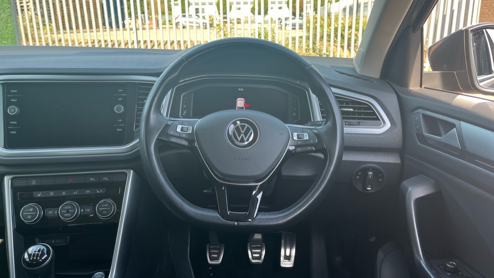 Volkswagen T-Roc 1.5 TSI EVO Active 5dr Petrol Hatchback - Image 10