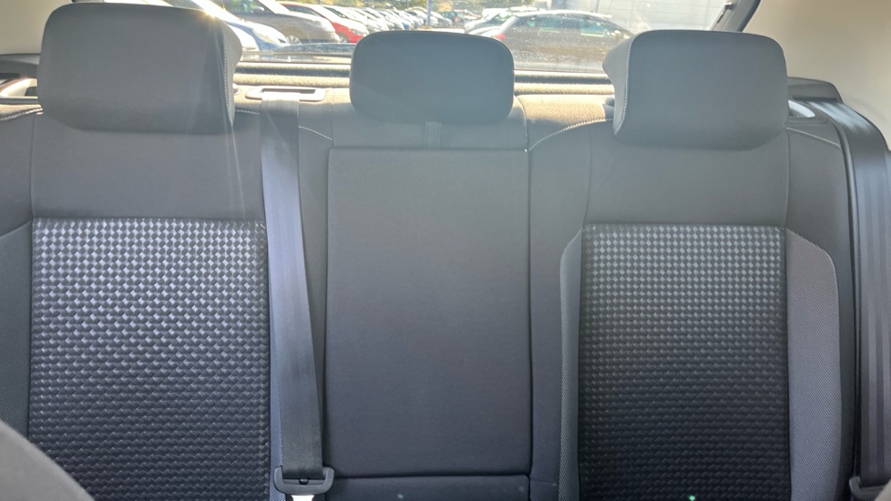 Volkswagen T-Roc 1.5 TSI EVO Active 5dr Petrol Hatchback - Image 16