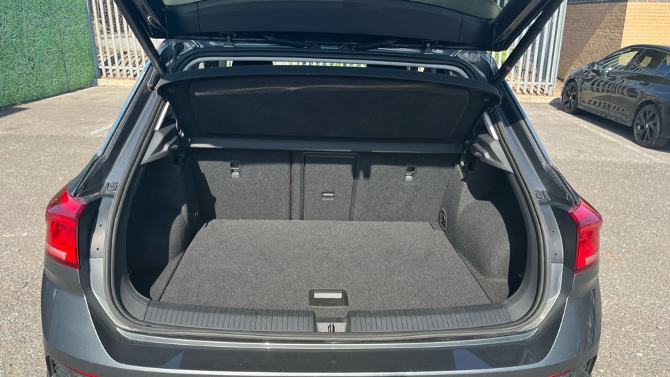 Volkswagen T-Roc 1.5 TSI EVO Active 5dr Petrol Hatchback - Image 20