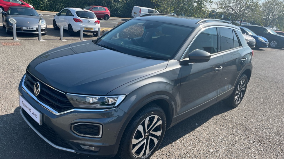 Volkswagen T-Roc 1.5 TSI EVO Active 5dr Petrol Hatchback - Image 24