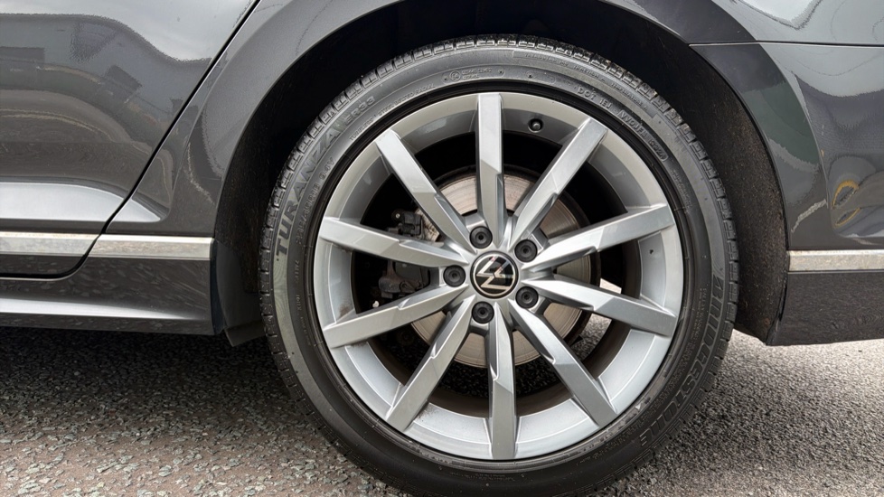Volkswagen Passat 1.5 TSI EVO R-Line 5dr DSG Petrol Estate - Image 5