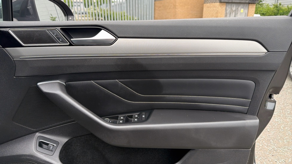 Volkswagen Passat 1.5 TSI EVO R-Line 5dr DSG Petrol Estate - Image 19