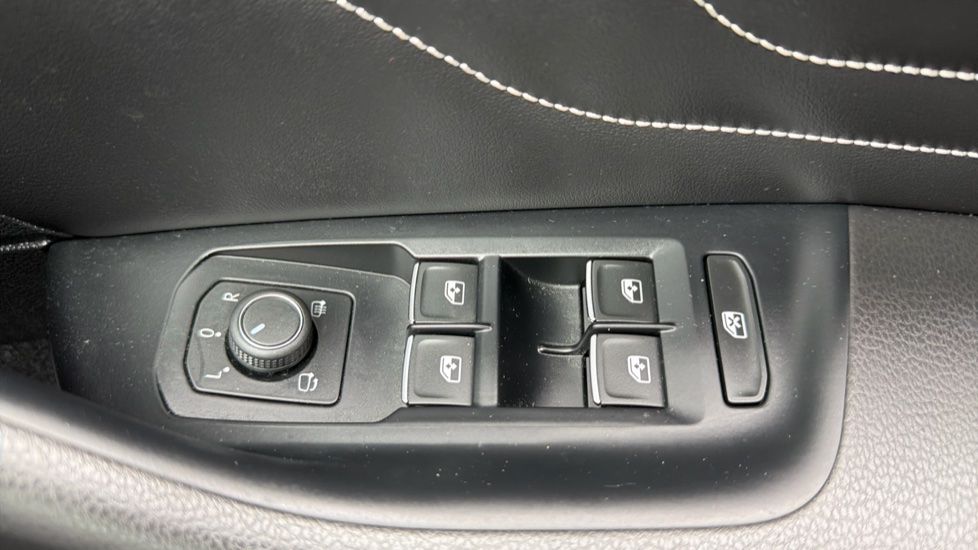 Volkswagen Passat 1.5 TSI EVO R-Line 5dr DSG Petrol Estate - Image 35