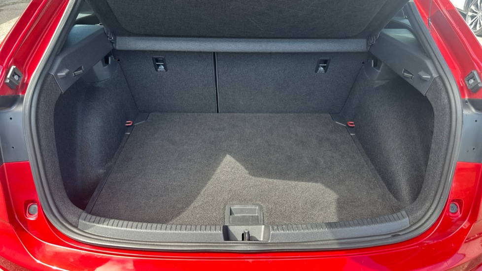 Volkswagen Taigo 1.5 TSI 150 R-Line 5dr DSG Petrol Hatchback - Image 20