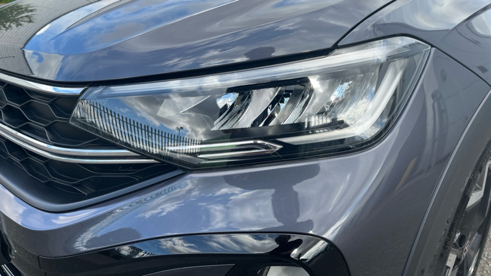Volkswagen Taigo 1.5 TSI 150 R-Line 5dr DSG Petrol Hatchback - Image 23