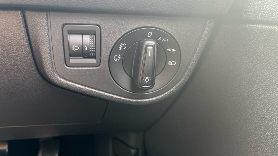 Volkswagen Taigo 1.5 TSI 150 R-Line 5dr DSG Petrol Hatchback - Image 40