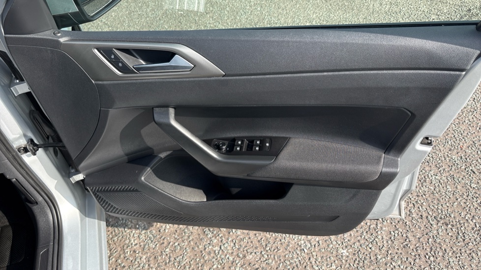 Volkswagen Polo 1.0 TSI 95 Match 5dr Petrol Hatchback - Image 19