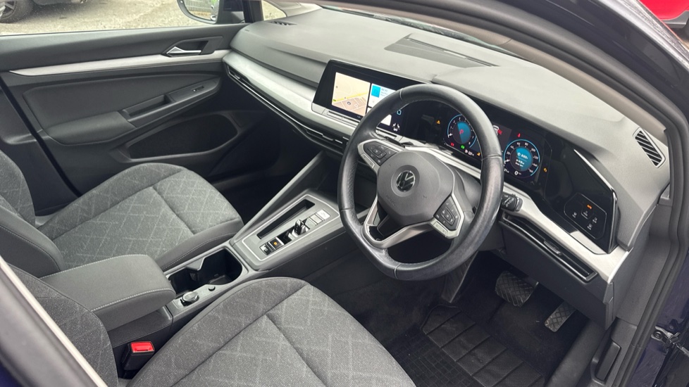 Volkswagen Golf 1.5 eTSI 150 Life 5dr DSG Petrol Hatchback - Image 6