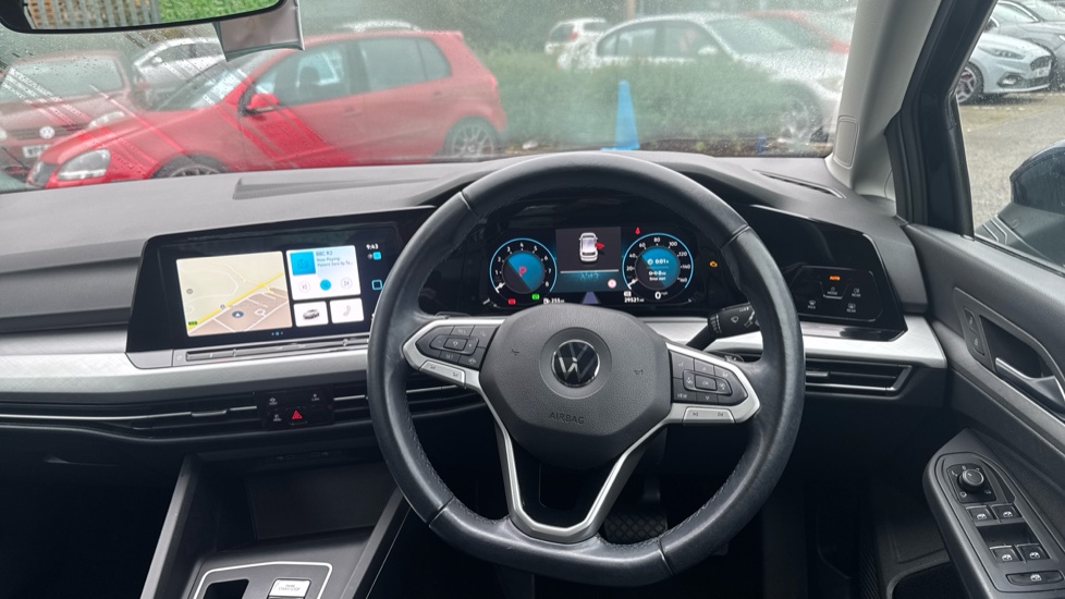 Volkswagen Golf 1.5 eTSI 150 Life 5dr DSG Petrol Hatchback - Image 10