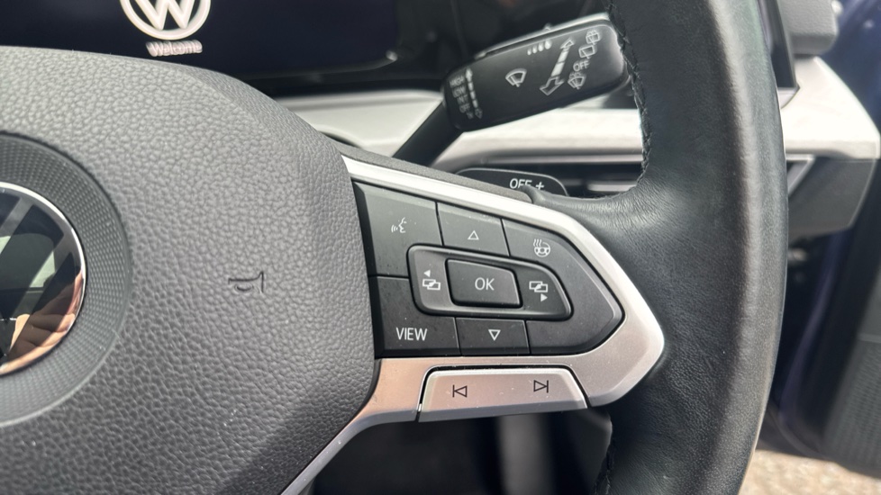Volkswagen Golf 1.5 eTSI 150 Life 5dr DSG Petrol Hatchback - Image 18