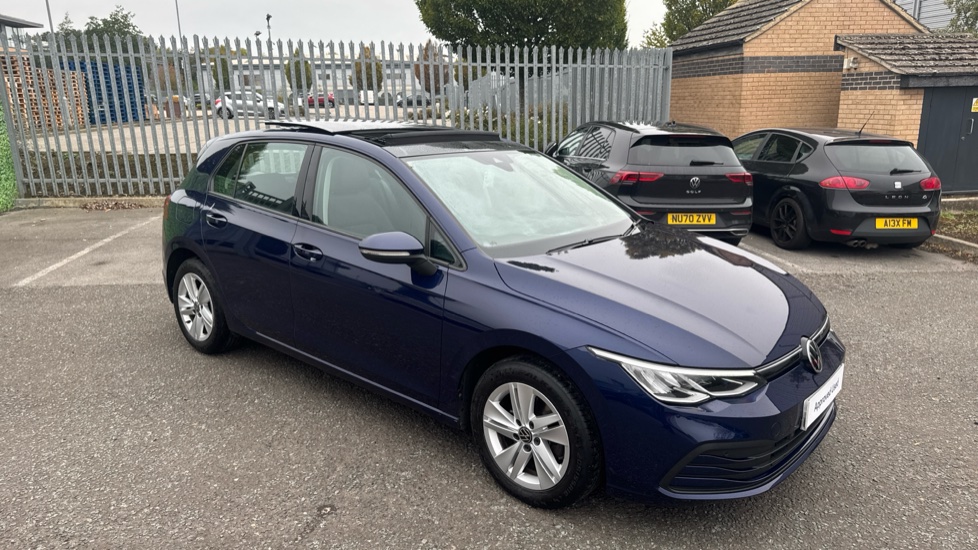 Volkswagen Golf 1.5 eTSI 150 Life 5dr DSG Petrol Hatchback - Image 23