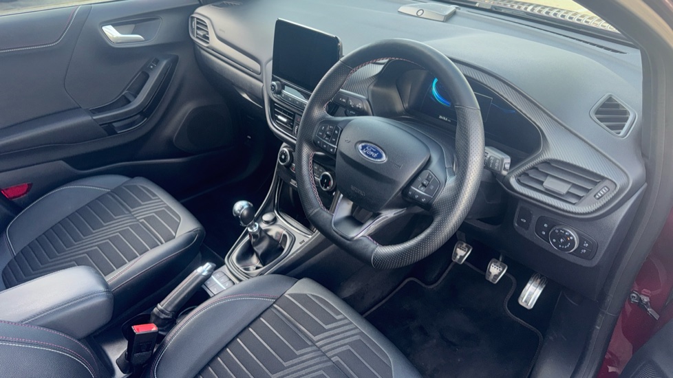 Ford Puma 1.0 EcoBoost Hybrid mHEV Vivid Ruby Edition 5dr Petrol Hatchback - Image 6