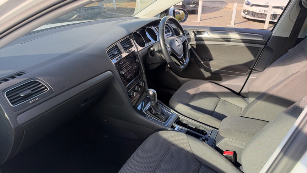 Volkswagen Golf 1.5 TSI EVO 150 Match 5dr DSG Petrol Hatchback - Image 2