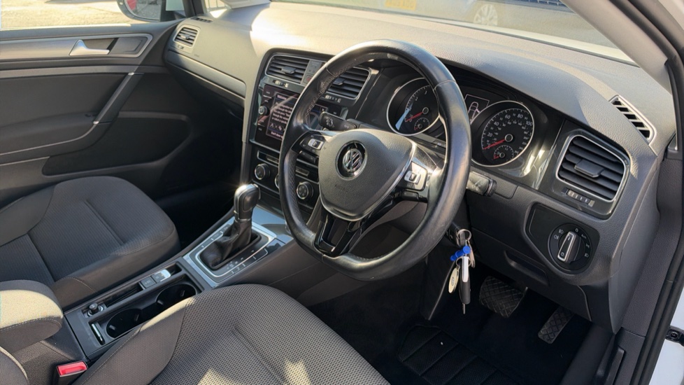 Volkswagen Golf 1.5 TSI EVO 150 Match 5dr DSG Petrol Hatchback - Image 6