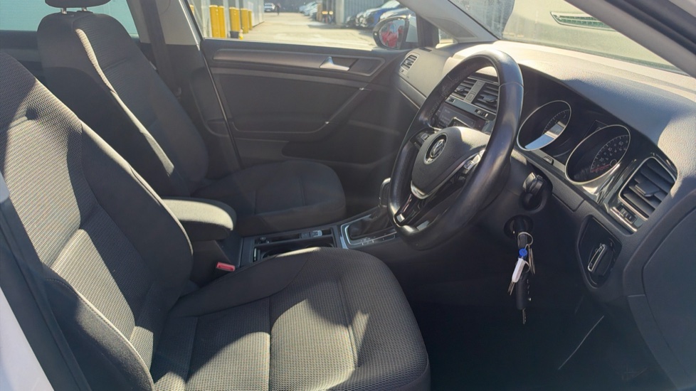Volkswagen Golf 1.5 TSI EVO 150 Match 5dr DSG Petrol Hatchback - Image 15