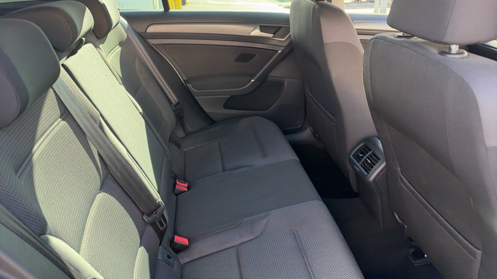 Volkswagen Golf 1.5 TSI EVO 150 Match 5dr DSG Petrol Hatchback - Image 16