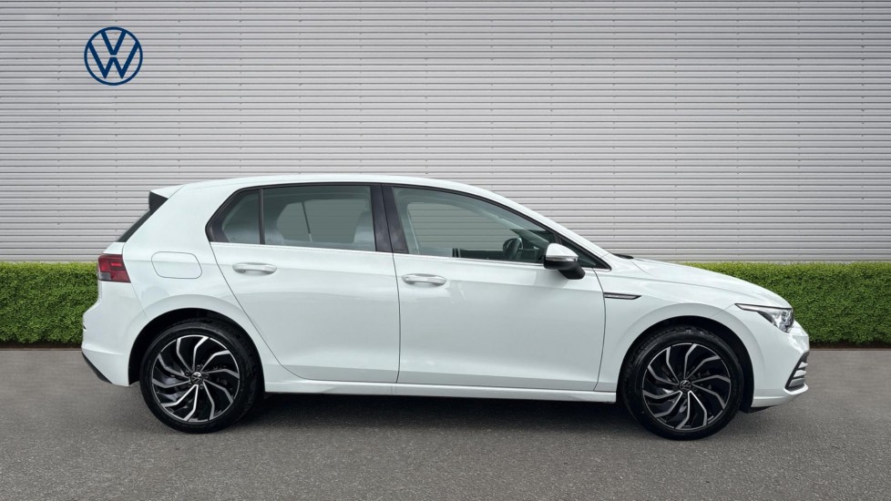 Volkswagen Golf 1.5 eTSI 150 Style 5dr DSG Petrol Hatchback - Image 4