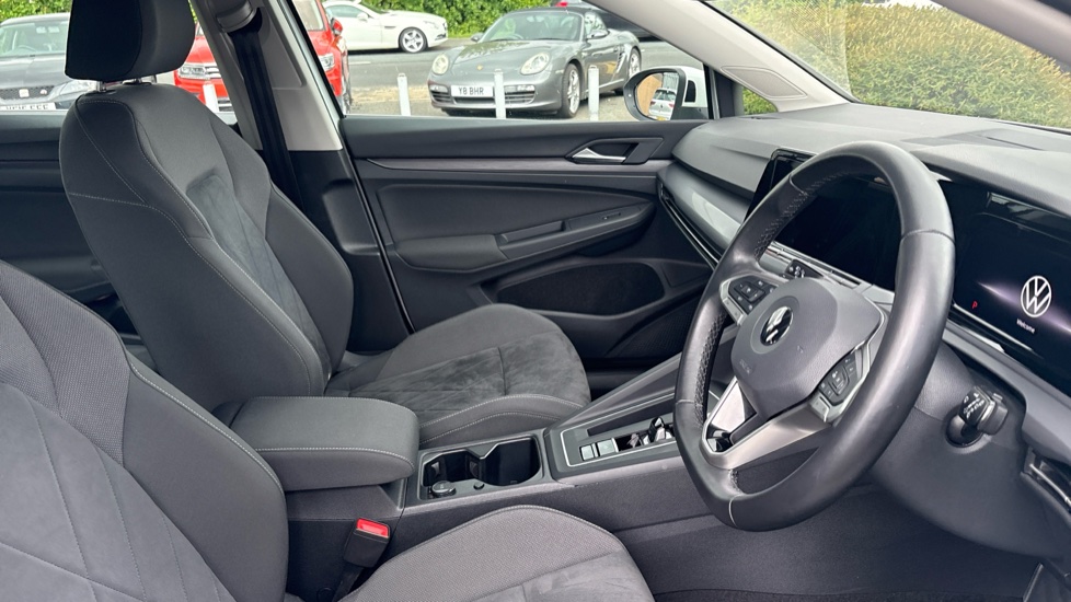 Volkswagen Golf 1.5 eTSI 150 Style 5dr DSG Petrol Hatchback - Image 15