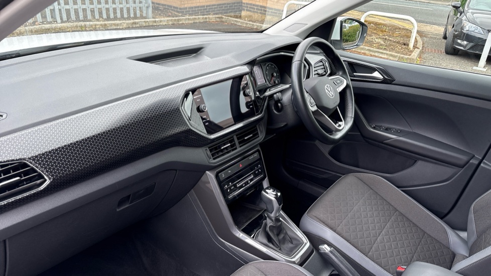 Volkswagen T-Cross 1.0 TSI 110 SEL 5dr DSG Petrol Estate - Image 2