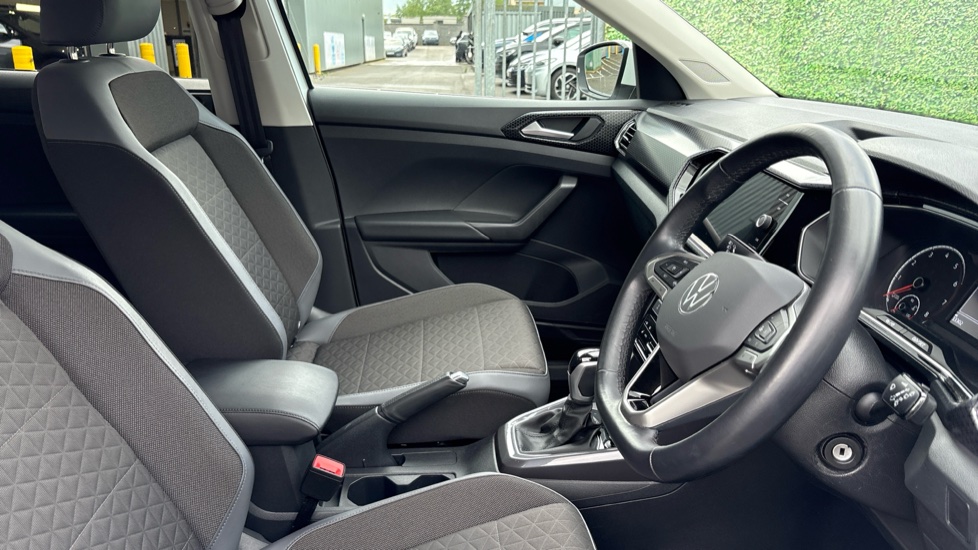 Volkswagen T-Cross 1.0 TSI 110 SEL 5dr DSG Petrol Estate - Image 15