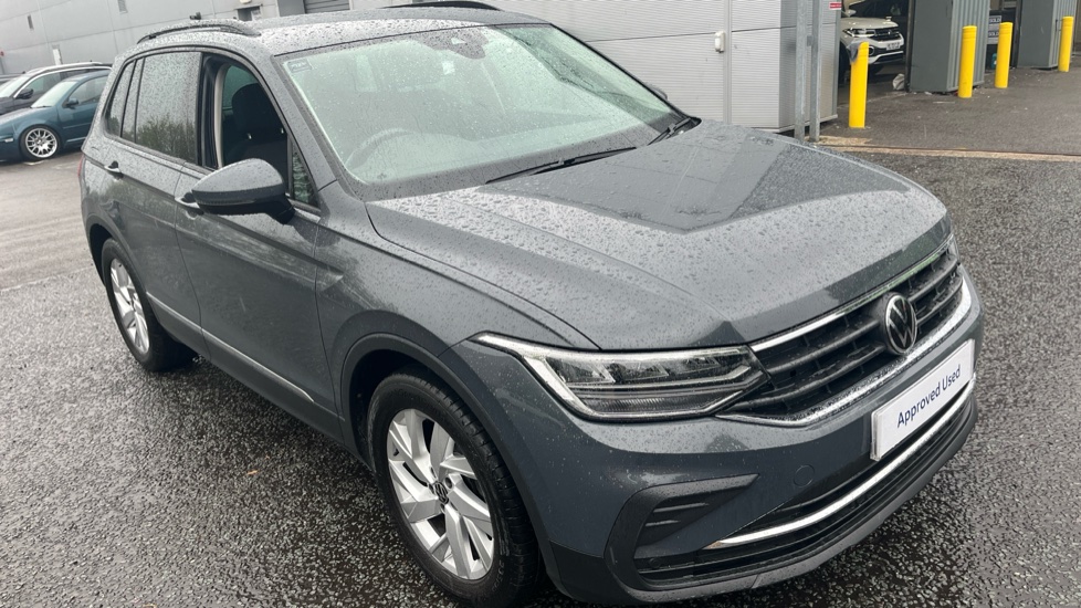 Volkswagen Tiguan 1.5 TSI 150 Life 5dr DSG Petrol Estate - Image 21