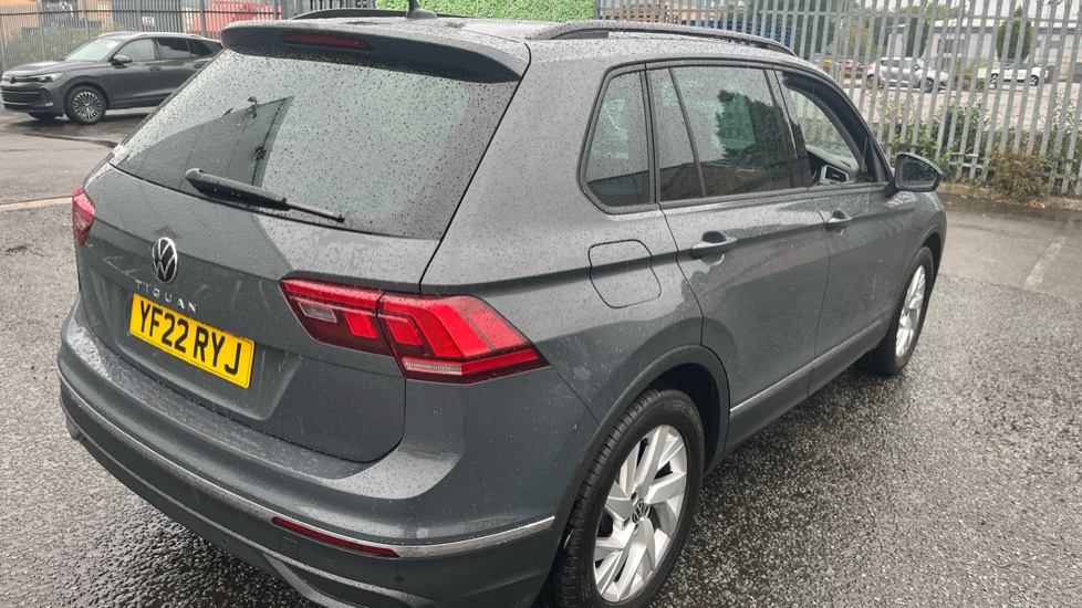Volkswagen Tiguan 1.5 TSI 150 Life 5dr DSG Petrol Estate - Image 29
