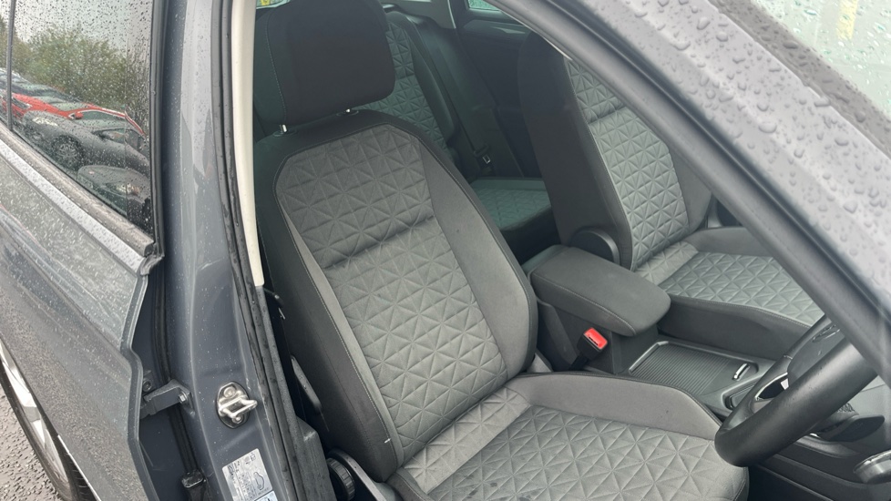 Volkswagen Tiguan 1.5 TSI 150 Life 5dr DSG Petrol Estate - Image 32