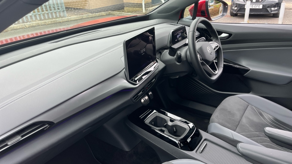 Volkswagen ID.4 210kW Match Pro 77kWh 5dr Auto Electric Estate - Image 2