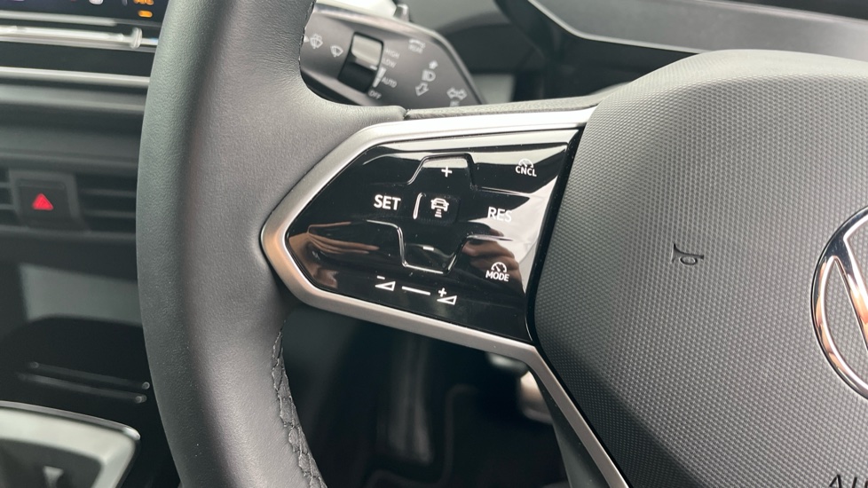 Volkswagen ID.4 210kW Match Pro 77kWh 5dr Auto Electric Estate - Image 17