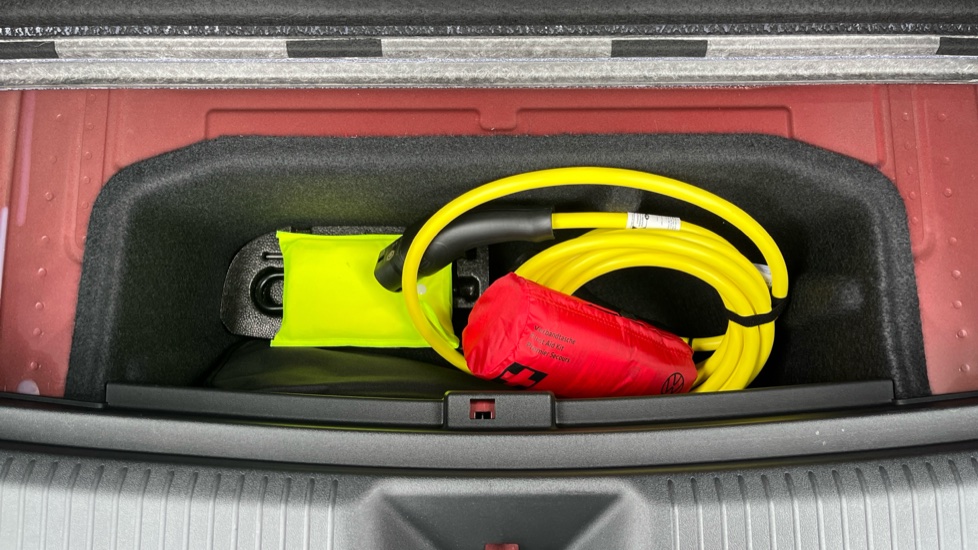 Volkswagen ID.4 210kW Match Pro 77kWh 5dr Auto Electric Estate - Image 31