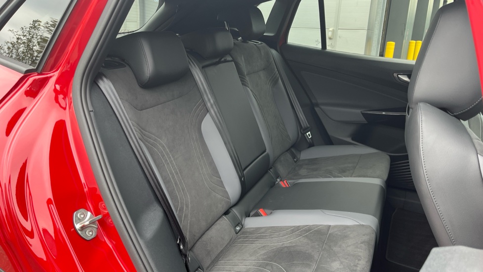 Volkswagen ID.4 210kW Match Pro 77kWh 5dr Auto Electric Estate - Image 33