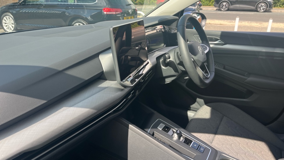 Volkswagen Golf 1.5 eTSI 150 Match 5dr DSG Petrol Hatchback - Image 2