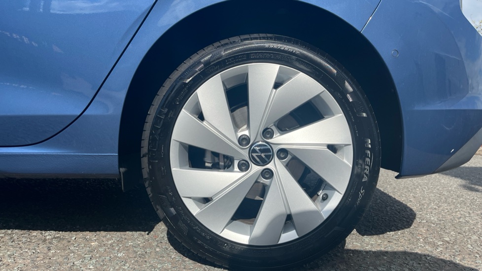 Volkswagen Golf 1.5 eTSI 150 Match 5dr DSG Petrol Hatchback - Image 5