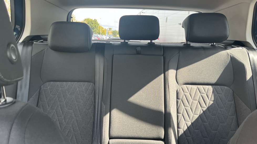 Volkswagen Golf 1.5 eTSI 150 Match 5dr DSG Petrol Hatchback - Image 16