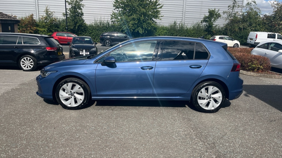 Volkswagen Golf 1.5 eTSI 150 Match 5dr DSG Petrol Hatchback - Image 25