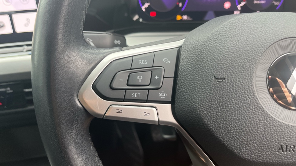 Volkswagen Golf 1.5 TSI 150 Life 5dr Petrol Hatchback - Image 17